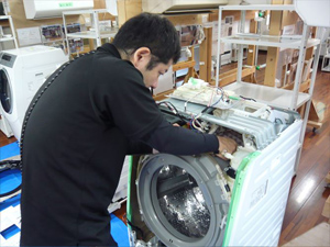 日本エアコンクリーニング協会　第44回ドラム式洗濯機分解研修会の様子